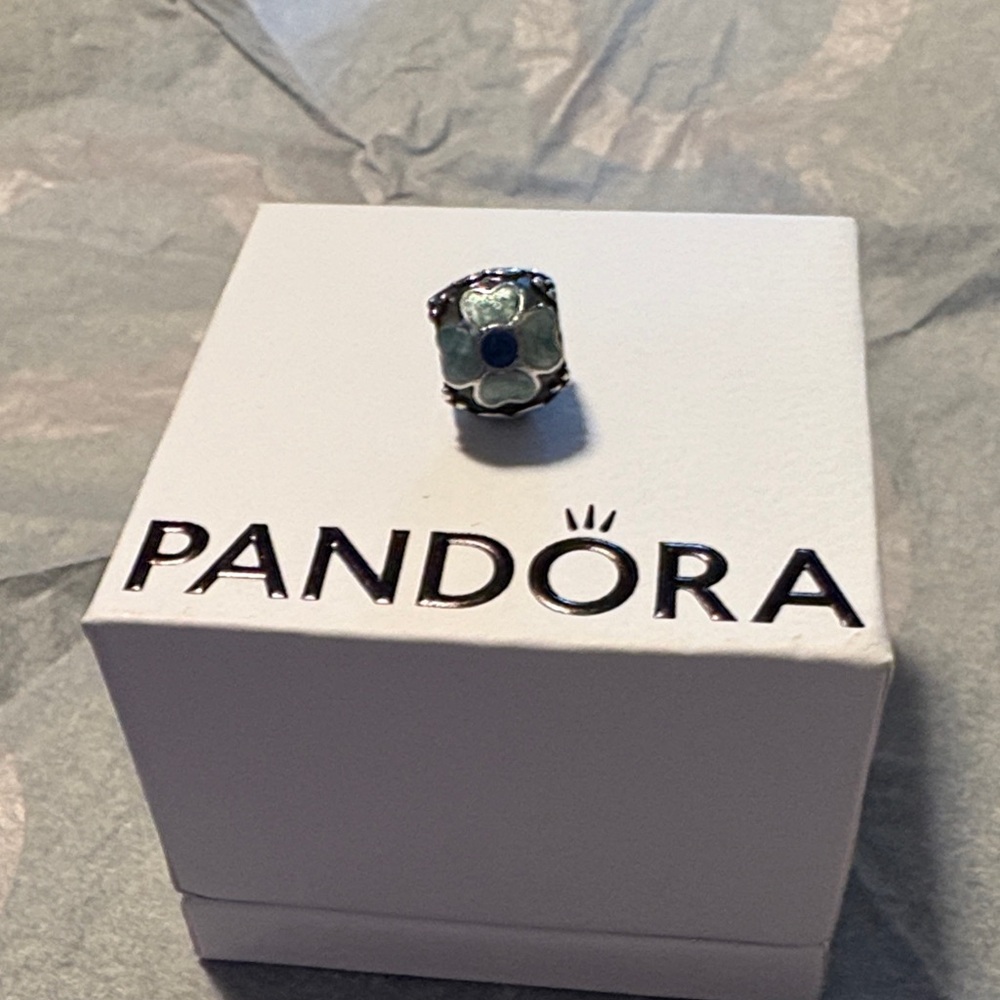 PANDORA Daisy Blue Enamel Bead #790433EB - RETIRED